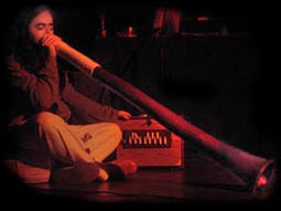 Luis Lumbreras: Hang, didgeridoo,...